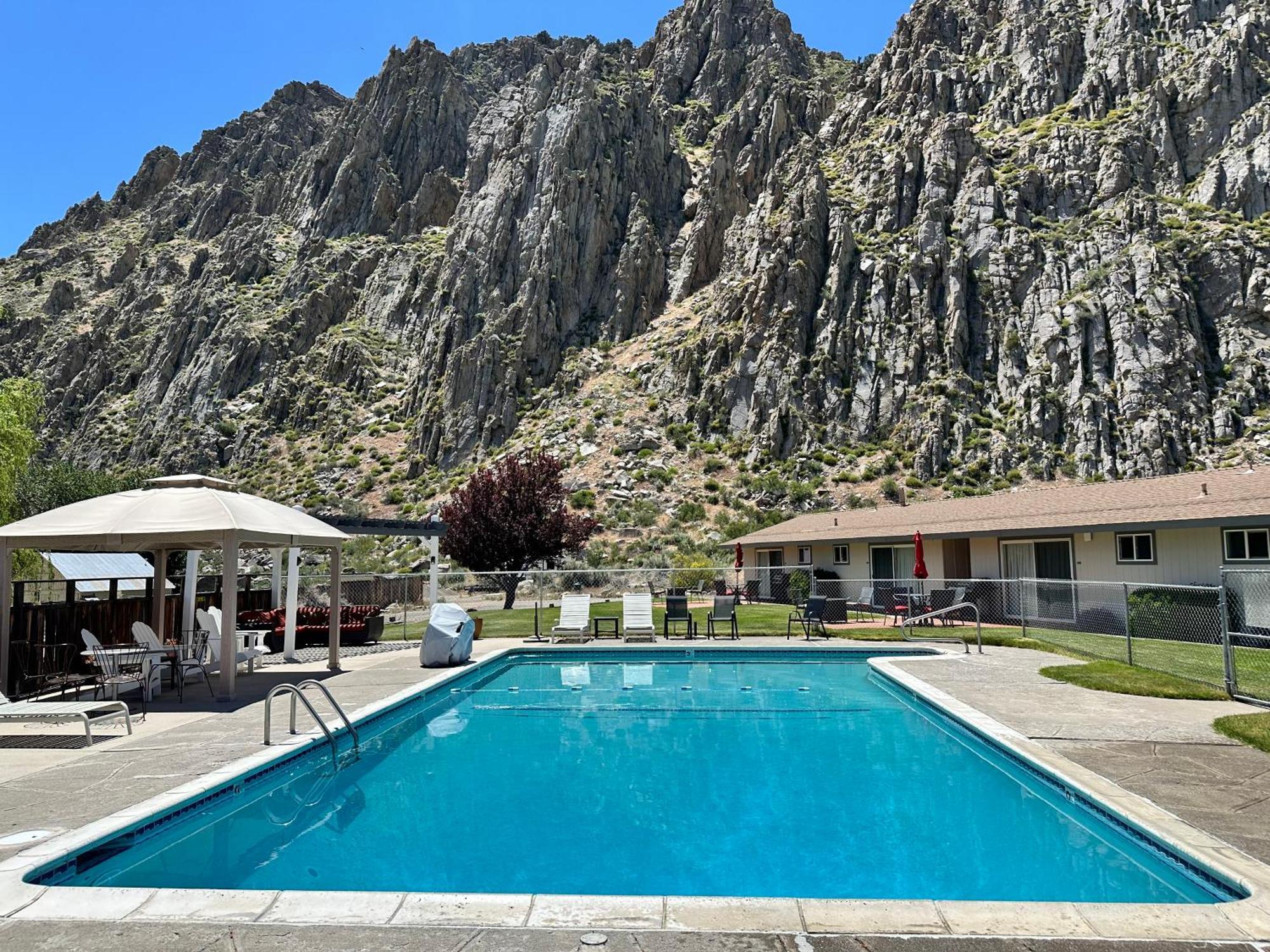 Meadowcliff Lodge Coleville 外观 照片